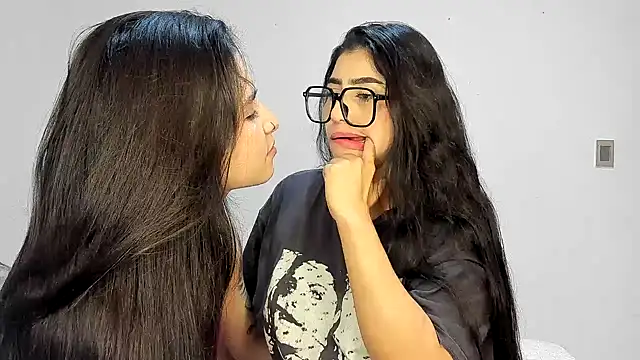 Snapshot of Sweet_and_Rous0 chatting on January 14, 2026, 3:12 am Sweet and Rous0 online show from January 14, 2026, 3:12 am