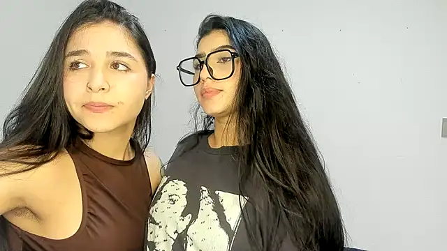 Snapshot of Sweet_and_Rous0 chatting on February 1, 2026, 4:44 am Sweet and Rous0 online show from February 1, 2026, 4:44 am