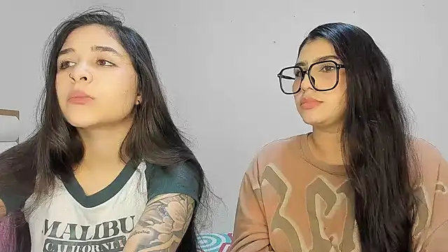 Snapshot of Sweet_and_Rous0 chatting on February 6, 2026, 3:22 am Sweet and Rous0 online show from February 6, 2026, 3:22 am