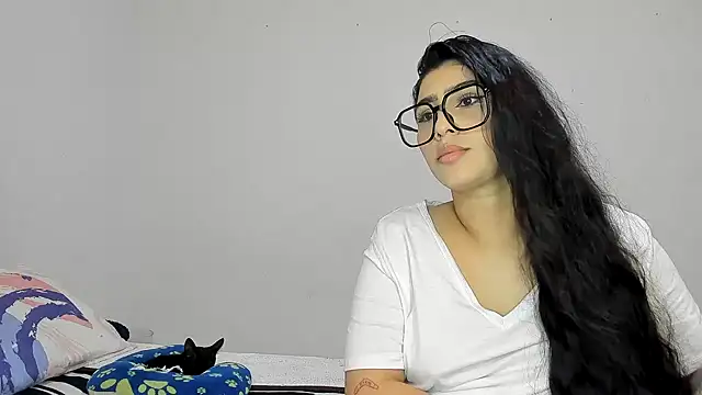 Snapshot of Sweet_and_Rous0 chatting on February 17, 2026, 2:30 am Sweet and Rous0 online show from February 17, 2026, 2:30 am