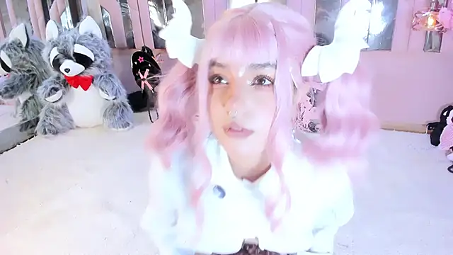 BizzyNoar online show from March 10, 2026, 7:13 am