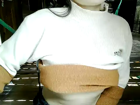 Snapshot of SuhyoCii chatting on December 2, 2025, 2:06 am SuhyoCii online show from December 2, 2025, 2:06 am