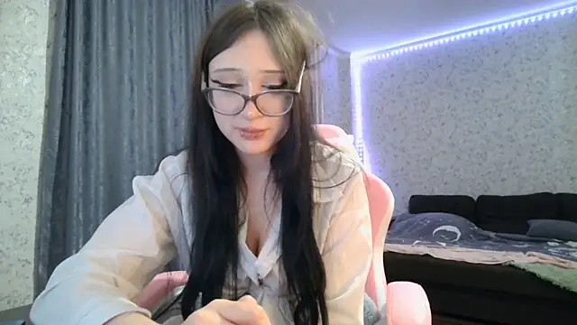 KeicyKlark online show from September 11, 2025, 7:14 pm