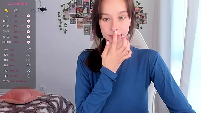 Snapshot of _Alissaa chatting on October 1, 2025, 2:12 pm Alissaa online show from October 1, 2025, 2:12 pm