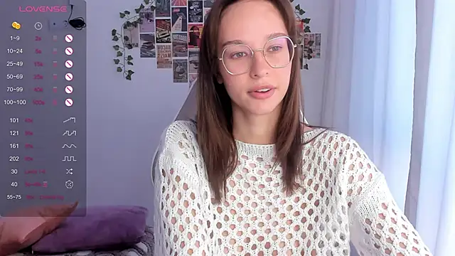 Snapshot of _Alissaa chatting on October 6, 2025, 1:19 pm Alissaa online show from October 6, 2025, 1:19 pm