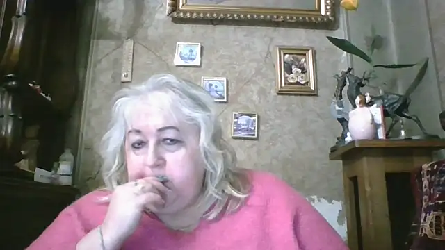Snapshot of Lala-Love56 chatting on April 3, 2026, 6:39 pm Lala-Love56 online show from April 3, 2026, 6:39 pm