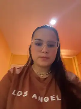 amberbakee online show from November 12, 2025, 2:39 pm