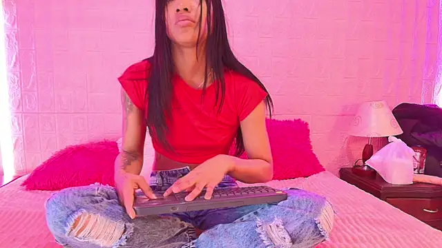 Snapshot of Baby_kinky-- chatting on September 28, 2025, 2:00 pm Baby kinky-- online show from September 28, 2025, 2:00 pm