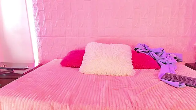 Snapshot of Baby_kinky-- chatting on September 29, 2025, 2:00 pm Baby kinky-- online show from September 29, 2025, 2:00 pm