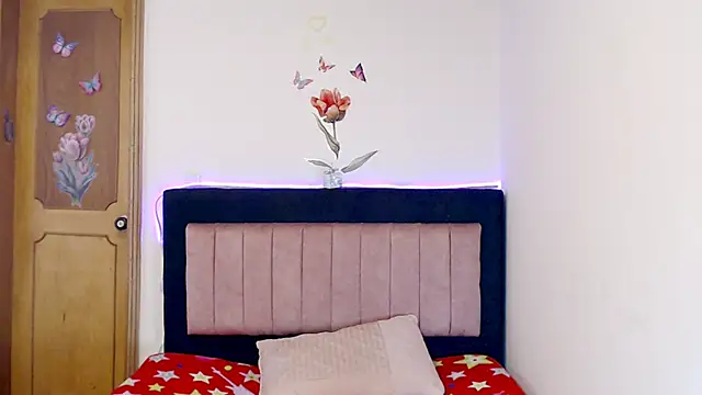 Valeryxs online show from February 19, 2026, 8:27 pm