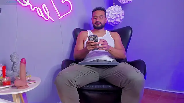 Gael Meneses online show from December 2, 2025, 12:10 pm