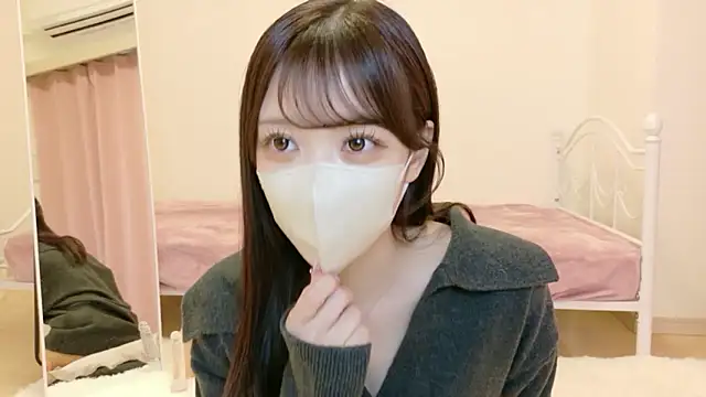 Snapshot of roachan_ chatting on January 14, 2026, 11:49 am roachan online show from January 14, 2026, 11:49 am