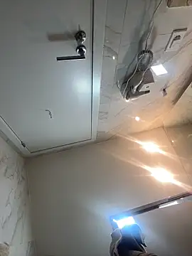 dgzzzkskks online show from September 14, 2025, 7:57 pm