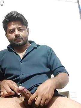 Snapshot of urhotboymeet chatting on December 18, 2025, 5:19 pm urhotboymeet online show from December 18, 2025, 5:19 pm