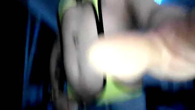 Snapshot of hellgirl1980 chatting on September 14, 2025, 1:27 am hellgirl1980 online show from September 14, 2025, 1:27 am