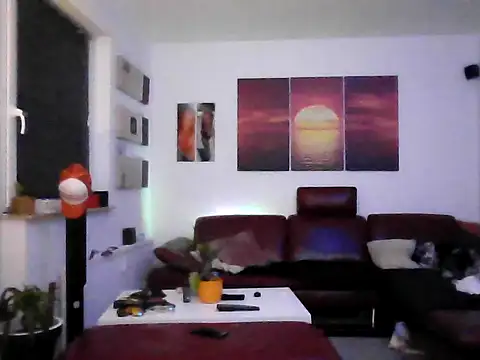 Snapshot of hellgirl1980 chatting on October 1, 2025, 9:21 pm hellgirl1980 online show from October 1, 2025, 9:21 pm