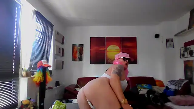 Snapshot of hellgirl1980 chatting on October 2, 2025, 10:33 am hellgirl1980 online show from October 2, 2025, 10:33 am