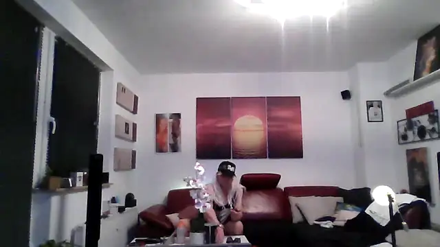 Snapshot of hellgirl1980 chatting on October 7, 2025, 2:09 am hellgirl1980 online show from October 7, 2025, 2:09 am