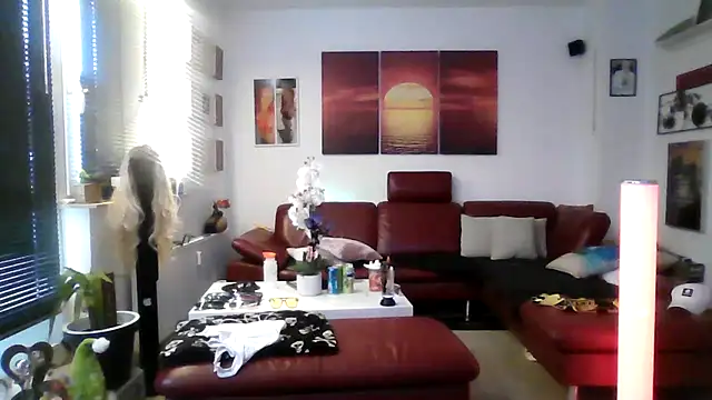 Snapshot of hellgirl1980 chatting on October 13, 2025, 1:22 pm hellgirl1980 online show from October 13, 2025, 1:22 pm