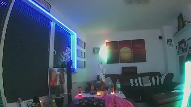 Snapshot of hellgirl1980 chatting on October 26, 2025, 12:05 am hellgirl1980 online show from October 26, 2025, 12:05 am