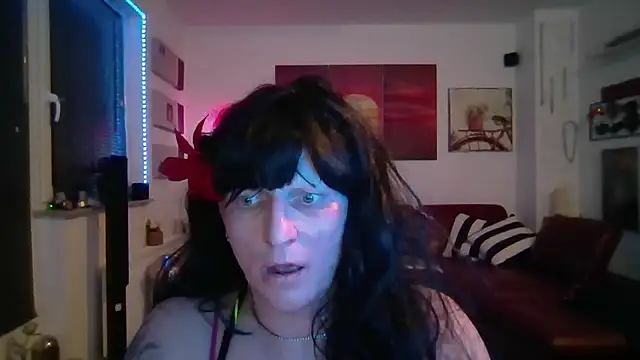 hellgirl1980 online show from March 21, 2026, 12:04 am