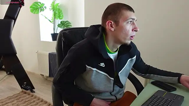 Ryan Dozer online show from March 19, 2026, 6:50 am