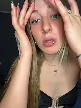 Sashailardi online show from October 8, 2025, 5:16 am