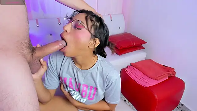 HOT LATINO13 online show from October 13, 2025, 6:08 pm