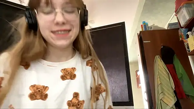 LouieRutt online show from September 20, 2025, 10:38 am