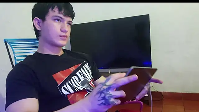 ErickWalton online show from November 28, 2025, 5:32 am