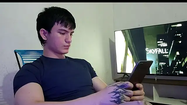 ErickWalton online show from November 30, 2025, 5:22 am