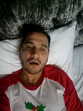 Snapshot of Darkhayrboy chatting on November 19, 2025, 2:33 am Darkhayrboy online show from November 19, 2025, 2:33 am