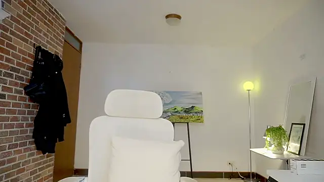 Snapshot of boream chatting on October 31, 2025, 1:34 pm boream online show from October 31, 2025, 1:34 pm