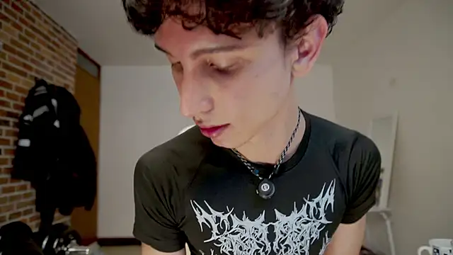 Snapshot of boream chatting on December 18, 2025, 1:06 pm boream online show from December 18, 2025, 1:06 pm