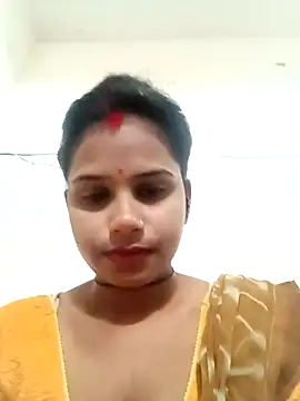 Snapshot of Km_shilpa chatting on December 16, 2025, 5:45 am Km shilpa online show from December 16, 2025, 5:45 am