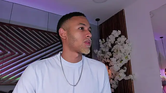 B Wild online show from December 14, 2025, 3:45 am