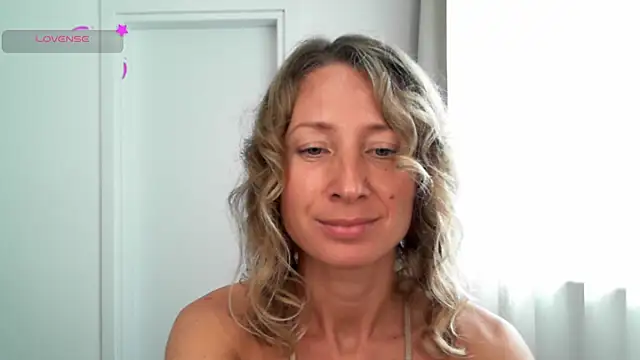 Snapshot of Paevoa chatting on January 8, 2026, 11:45 am Paevoa online show from January 8, 2026, 11:45 am