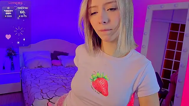 Snapshot of LumMina chatting on March 26, 2026, 10:32 am LumMina online show from March 26, 2026, 10:32 am