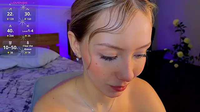 Snapshot of LumMina chatting on April 14, 2026, 2:28 am LumMina online show from April 14, 2026, 2:28 am