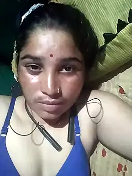 Snapshot of Hot_cupal chatting on September 15, 2025, 5:35 pm Hot cupal online show from September 15, 2025, 5:35 pm