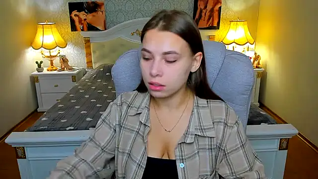 Snapshot of OmniaSher chatting on October 3, 2025, 9:50 am OmniaSher online show from October 3, 2025, 9:50 am