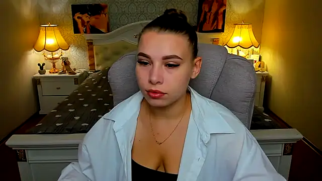 Snapshot of OmniaSher chatting on October 16, 2025, 9:10 am OmniaSher online show from October 16, 2025, 9:10 am