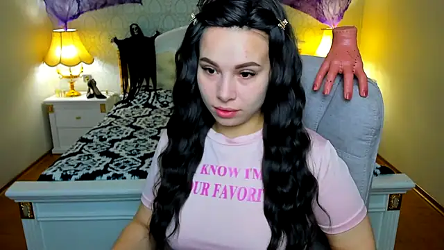 Snapshot of OmniaSher chatting on November 5, 2025, 10:26 am OmniaSher online show from November 5, 2025, 10:26 am