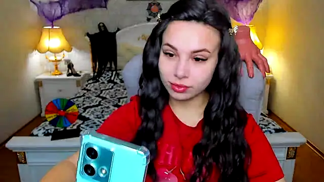 Snapshot of OmniaSher chatting on November 9, 2025, 10:13 am OmniaSher online show from November 9, 2025, 10:13 am