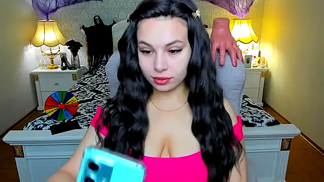 Snapshot of OmniaSher chatting on November 11, 2025, 10:04 am OmniaSher online show from November 11, 2025, 10:04 am