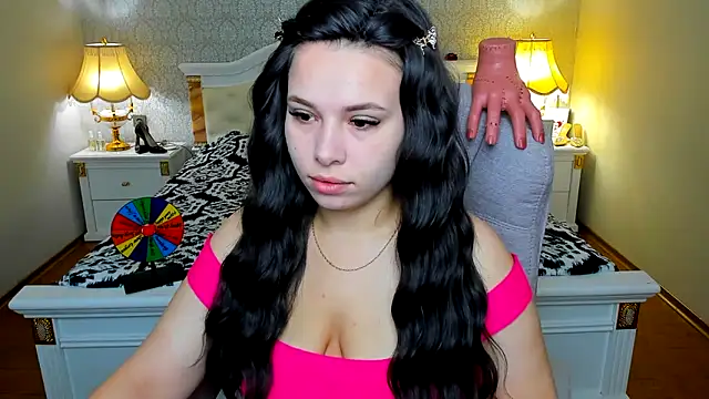 Snapshot of OmniaSher chatting on November 15, 2025, 10:23 am OmniaSher online show from November 15, 2025, 10:23 am