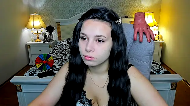 Snapshot of OmniaSher chatting on November 20, 2025, 10:26 am OmniaSher online show from November 20, 2025, 10:26 am