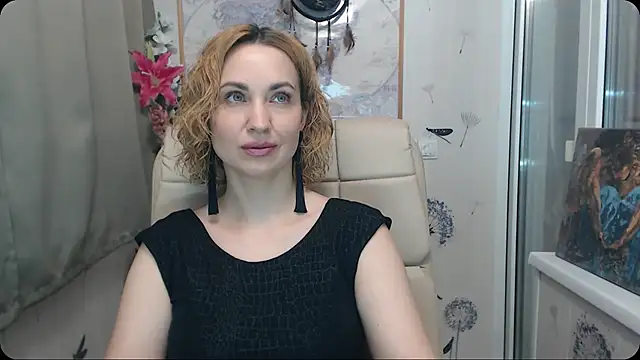 Snapshot of KatrinAlluring chatting on October 28, 2025, 4:27 am KatrinAlluring online show from October 28, 2025, 4:27 am