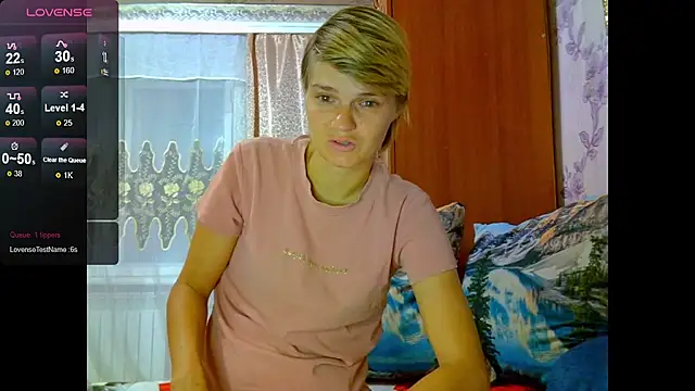 SaraSnow  online show from September 25, 2025, 6:11 pm