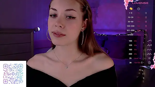 Snapshot of Leila_Vanilla chatting on October 3, 2025, 4:04 pm Leila Vanilla online show from October 3, 2025, 4:04 pm